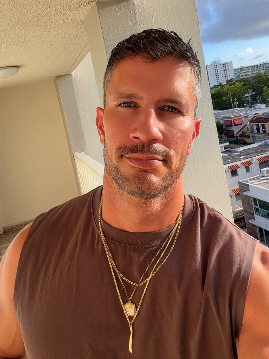 1Jordananderson's tweet photo. Birthday in a bit, Ask me for me wish list❤️😍🙏 https://t.co/Z2hXkm1lgV