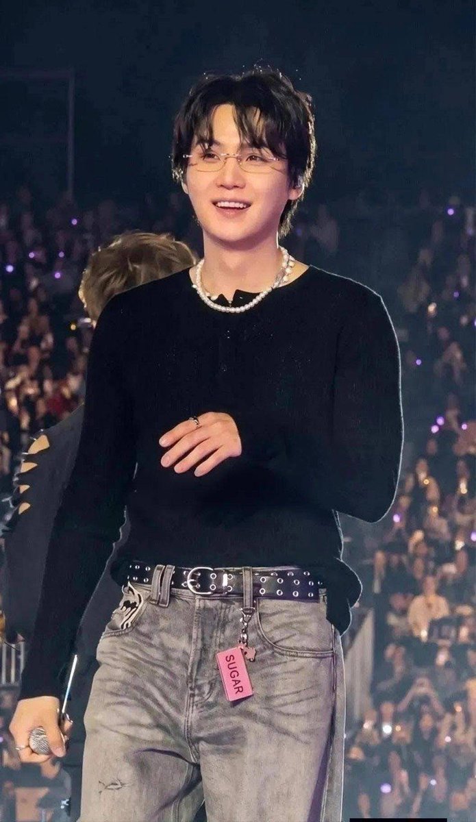 sugaofbtsa's tweet photo. #SUGA https://t.co/aWiqPyCqFX