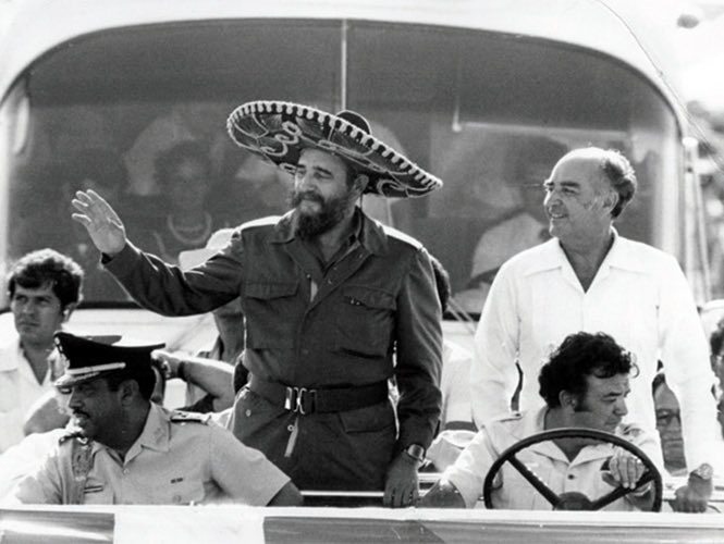 MryRodrguez4's tweet photo. ¡Viva México, cabr0nes! https://t.co/BuZ0jJqYxB