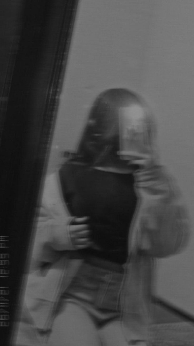 SavannahYoih's tweet photo. IM SO EXICTED!! But if Az ends up with Elain I’m throwing hands I swear to god https://t.co/bFUbzwxeaK