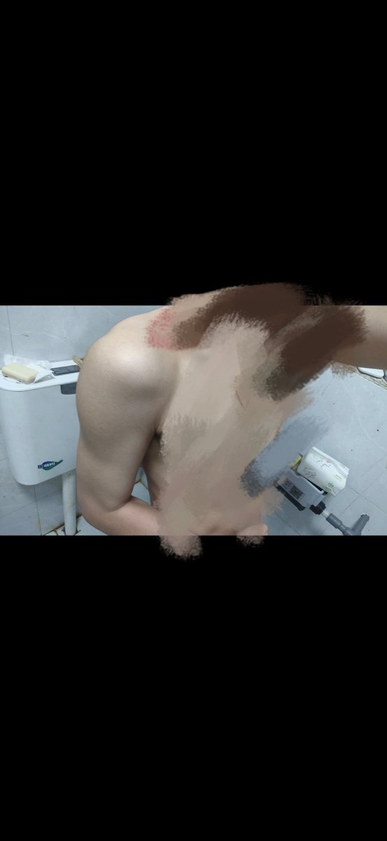 duduice07's tweet photo. 我要变成白皮肌肉男。 https://t.co/47gyQZaB04