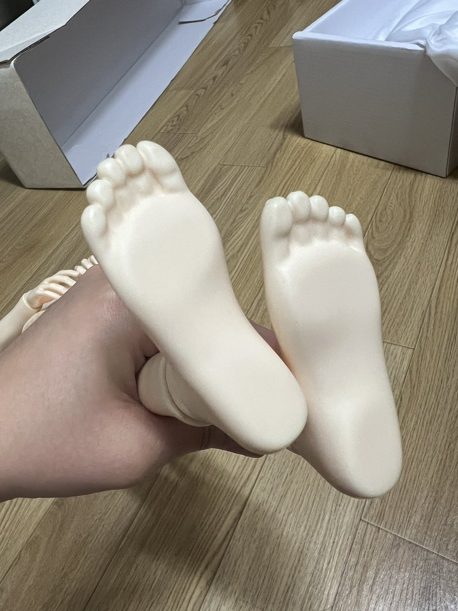 CheonU_'s tweet photo. #트인덕장터

루츠돌 65급 머슬 노멀 바디 15만원

* 구매한지 시일이 지났는데도 뽀얗습니다.
* 관절 깨진 곳 없습니다.
* 플레이 횟수 적습니다.
* 바디, 솜이불, 디폴박스 구성

🚚 우체국 택배 +0.8 (쿨거 시 택포)
📦 포장관련 DM https://t.co/dY4P9VtHNE