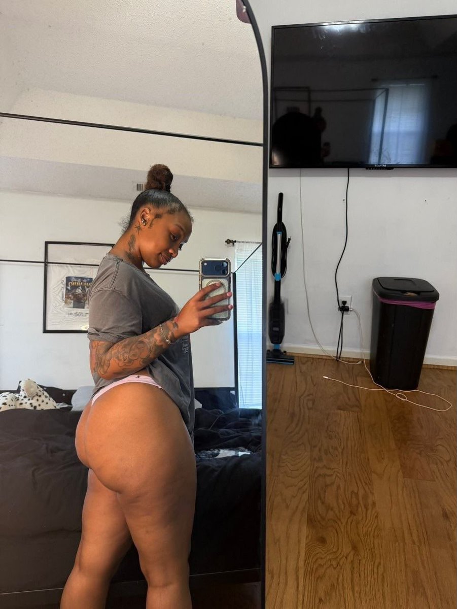 Vera7488's tweet photo. HMU if you down to meet 

#PortlandOregon #portlandfreaks #Roseburg #medford #madras #hillsboro #oregonmeet https://t.co/xsEkGVFLJA
