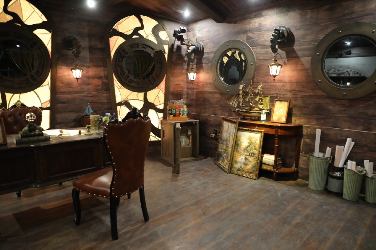 ArlineOriti's tweet photo. New escape room alert! Solve riddles, find hidden keys, escape the locked chamber in 60 mins—can you beat the clock https://t.co/Jn1lskIggw