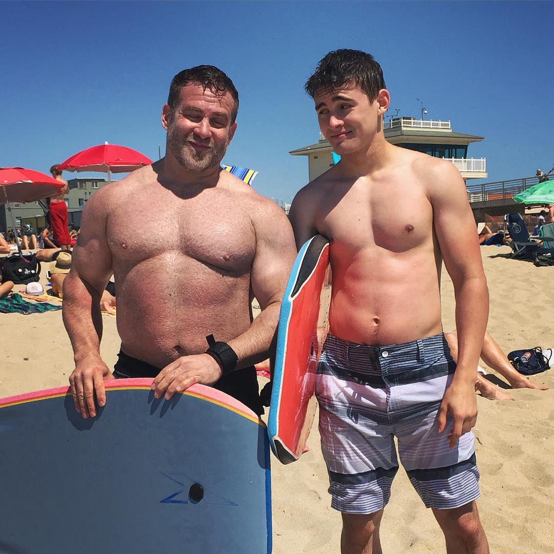 johnstonupdates's tweet photo. dad &amp; son https://t.co/tvubvClKHD
