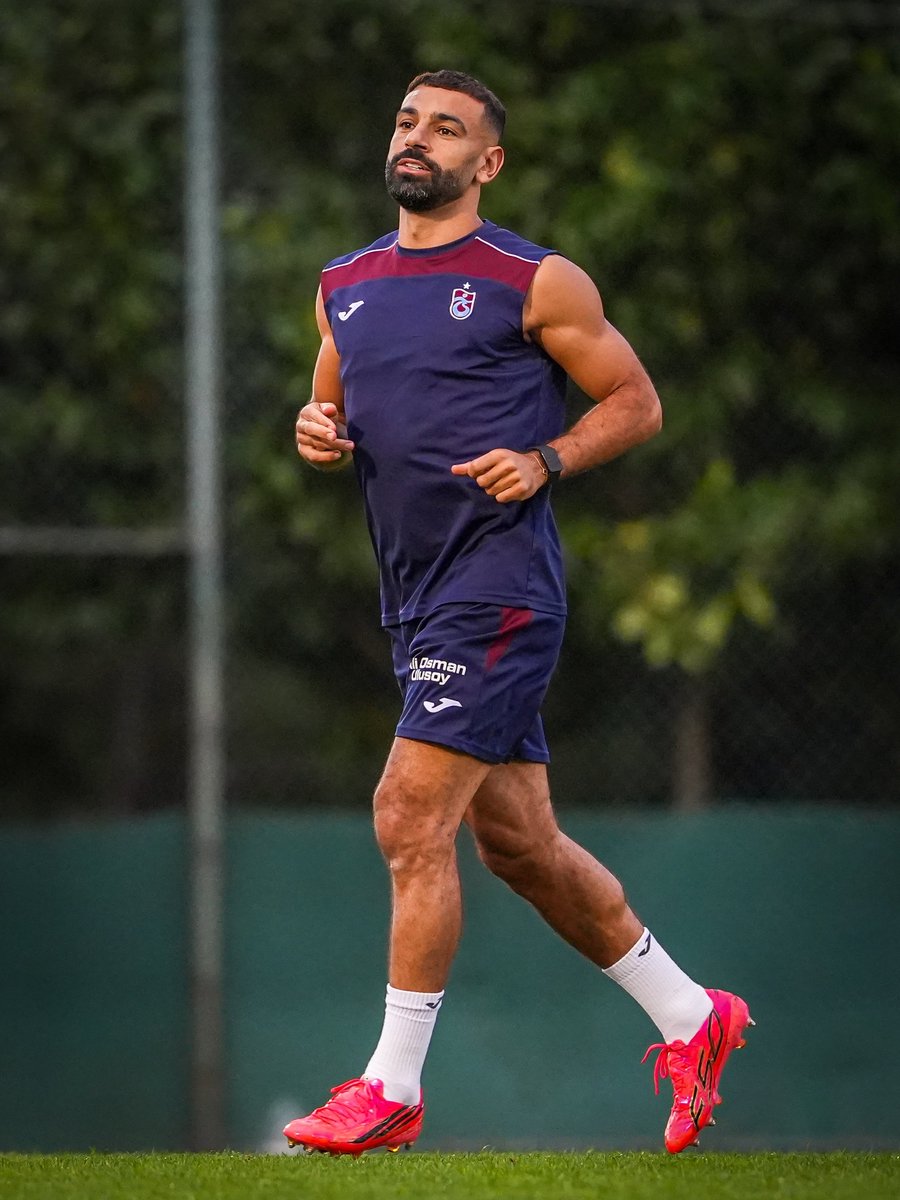 SalahWorld11's tweet photo. الأسطورة محمد صلاح من التدريبات اليوم📸 https://t.co/fw6QdcjJLy