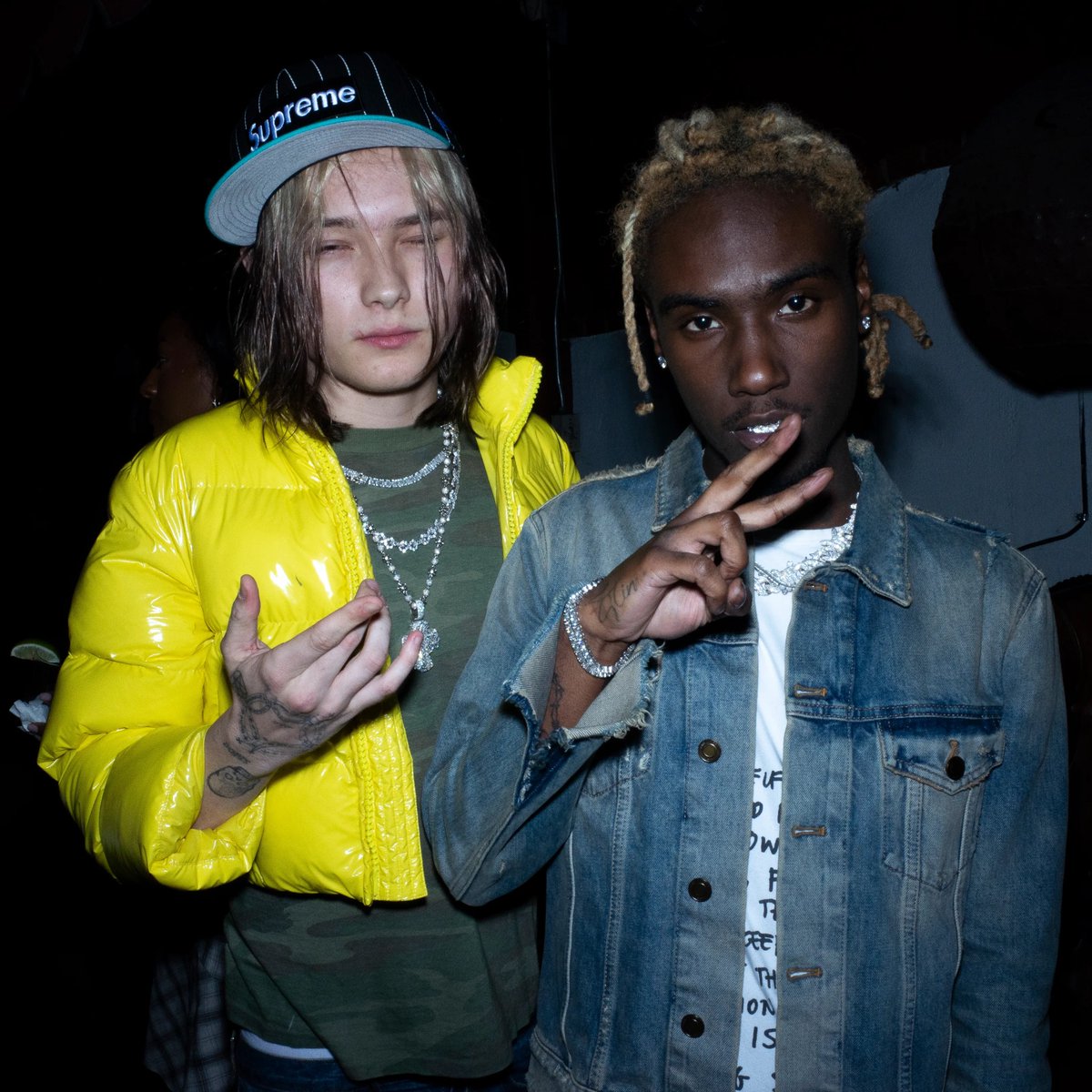 praisegreenz's tweet photo. ALBUMS POTENTIALLY DROPPING IN DECEMBER 👀🎄

OsamaSon &amp; Nettspend - NXO
ohsxnta - A Forever Thing
1oneam - escapism (maybe) https://t.co/Vs6DklPLhb