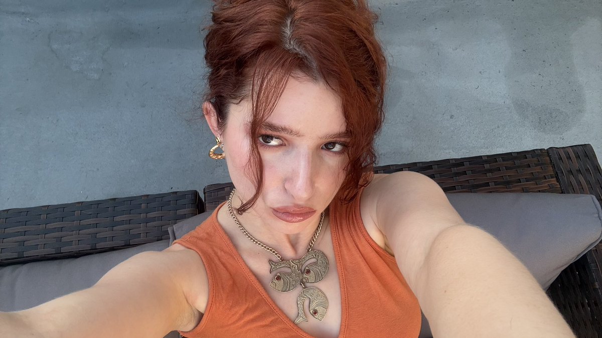 OUTSIDEBYCHEF's tweet photo. Fiancée appreciation post 🤤🎀👄🥵

@abbymel_ 💍 https://t.co/8UJTBaISmg