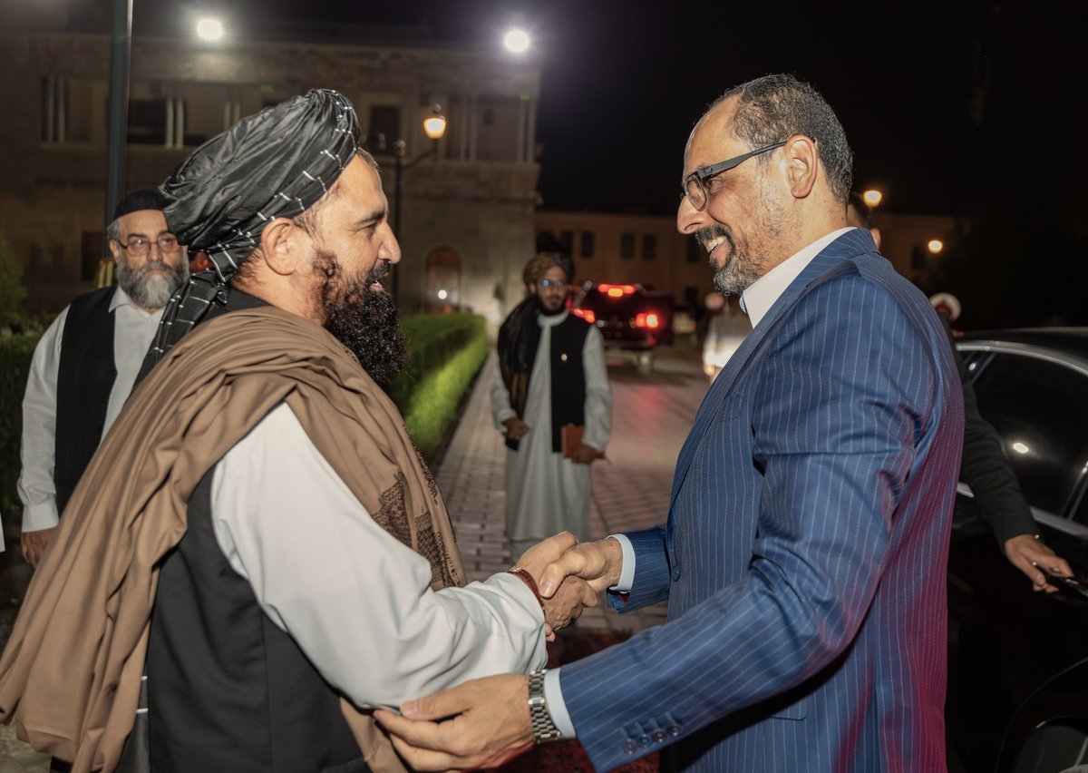 anadoluajansi's tweet photo. Milli İstihbarat Teşkilatı (MİT) Başkanı İbrahim Kalın, Afganistan'ın başkenti Kabil ile Kandahar'a ziyarette bulundu

▪️ MİT Başkanı Kalın, Kabil ziyareti kapsamında, mevkidaşı İstihbarat Genel Direktörlüğü Başkanı Abdulhak Vasık ile görüştü

▪️ Ayrıca Afganistan Geçici Hükümeti Ekonomiden Sorumlu Başbakan Yardımcısı Molla Abdul Gani Baradar, Savunma Bakanı Mevlevi Muhammed Yakub Mücahid, İçişleri Bakanı Siraceddin Hakkani ile bir araya geldi

📌 Görüşmelerde, Türkiye ile Afganistan arasında güvenlik ve istihbarat alanında işbirliği için atılabilecek adımlar ele alındı ve ikili ilişkiler üzerinde değerlendirmelerde bulunuldu

https://t.co/Y0Hlq6j3Qn