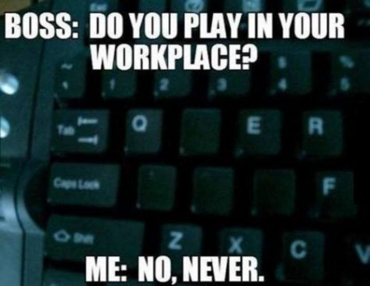 liam_bela's tweet photo. Me at work: I would never play games. Also me🎮💀 https://t.co/7JbTWNZCmu
