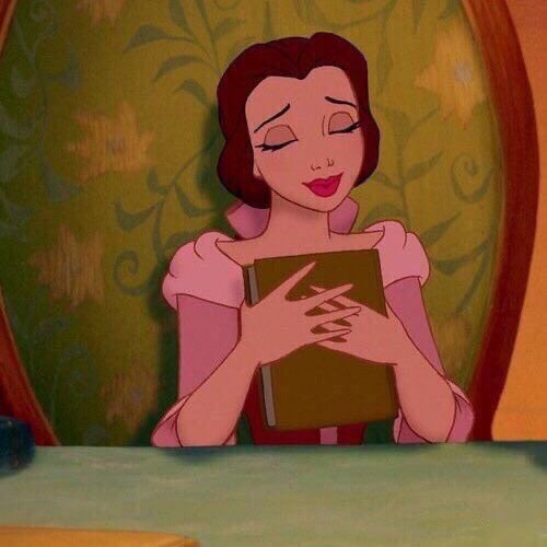 petalread's tweet photo. eu com aquele livro que me marcou tanto que eu lembro cada detalhe dele https://t.co/JSpAihq6Up