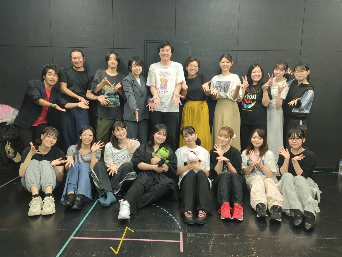 rai_tagami's tweet photo. #魔法のマジアワ A班初通しでした！
通して見るとやっぱ色んな発見があって良きですね🤭
明日も頑張ろっ！ https://t.co/JVbAEtsTjK