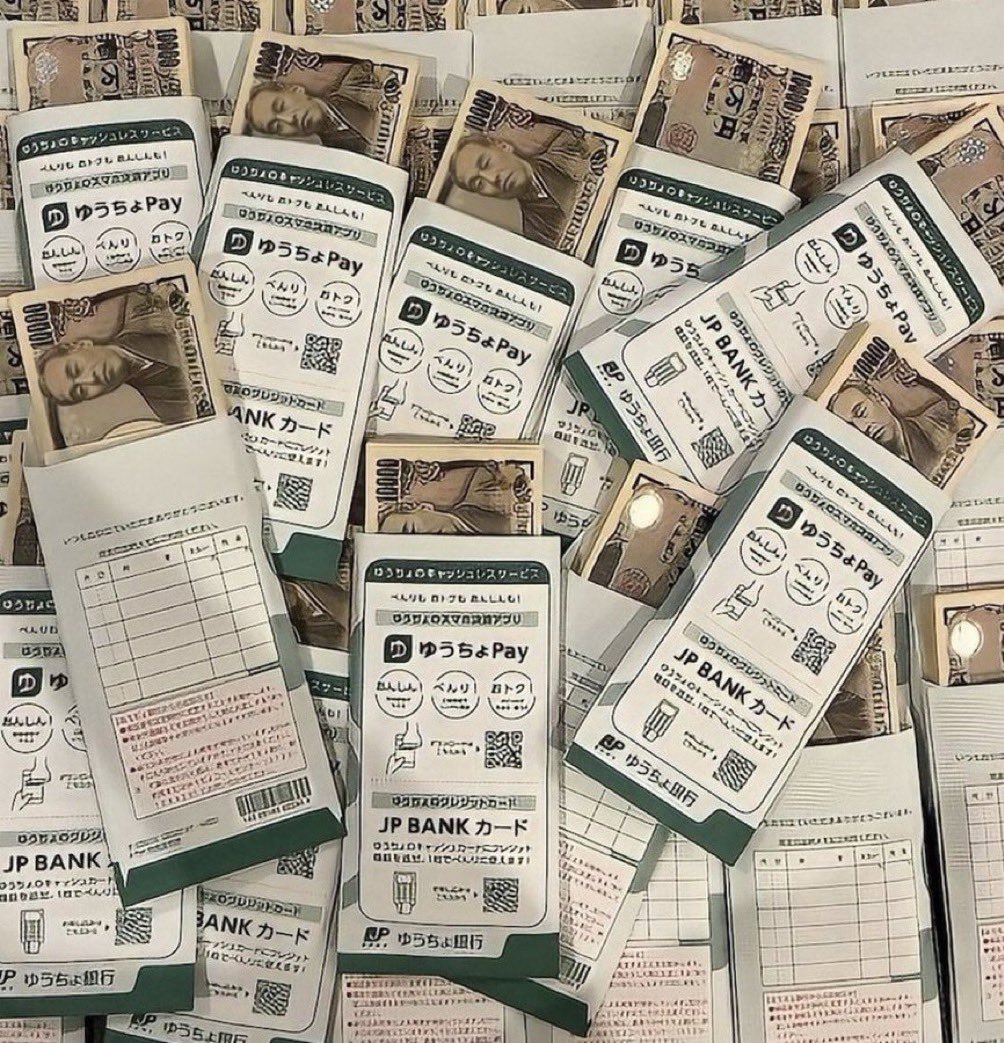 AZULAve8u's tweet photo. みんな正直に教えて…！
1ヶ月の生活費、いくらあれば足りる？😭
①10万円
②20万円
③30万円
④100万円
リプ・DMで本音聞かせて🫶🏻
みんなの回答知りたい！ https://t.co/OLUVsVVi7C
