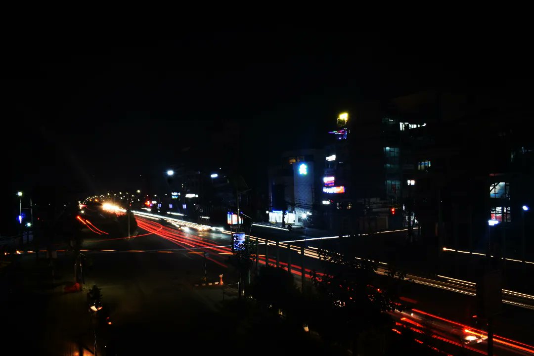 MaynardGryhgx's tweet photo. Trying to shoot a long exposure at New Baneshwor, Kathmandu. https://t.co/jStYl91k2r