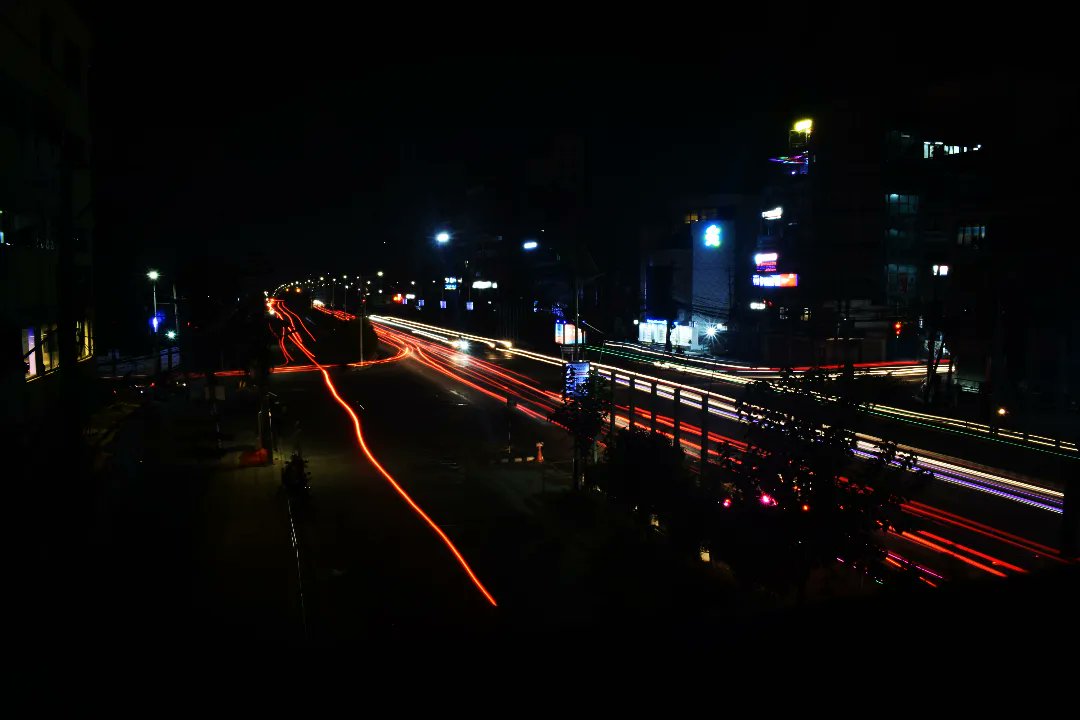 MaynardGryhgx's tweet photo. Trying to shoot a long exposure at New Baneshwor, Kathmandu. https://t.co/jStYl91k2r