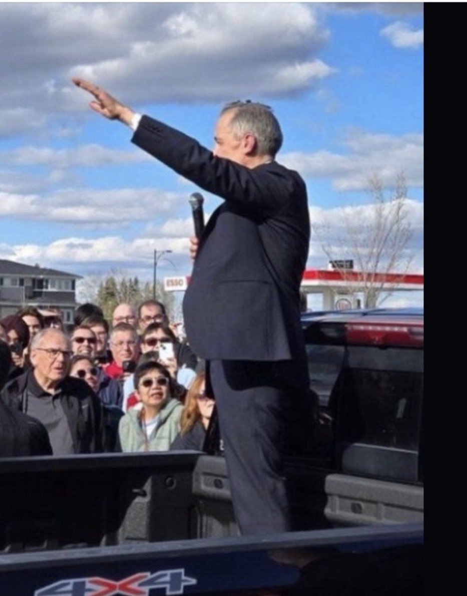 tr6_guy's tweet photo. The Elbows Up community in 🇨🇦 thought they were electing a Prime Minister but what they got is a DICTATOR. https://t.co/RzQqlvjlLf