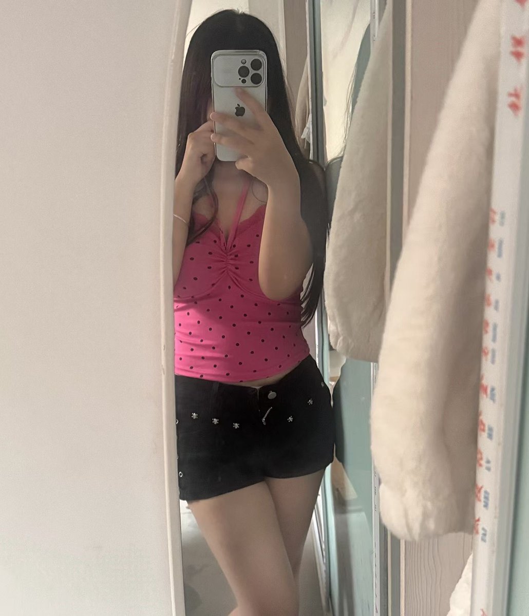 hiro2jzzl's tweet photo. 03女、找男（不开玩笑）在线蹲一位周末能约的男搭子，感觉好的话可以长期！不打扰彼此生活！点赞优先 #同城交友 https://t.co/8pW8VcIG2Q