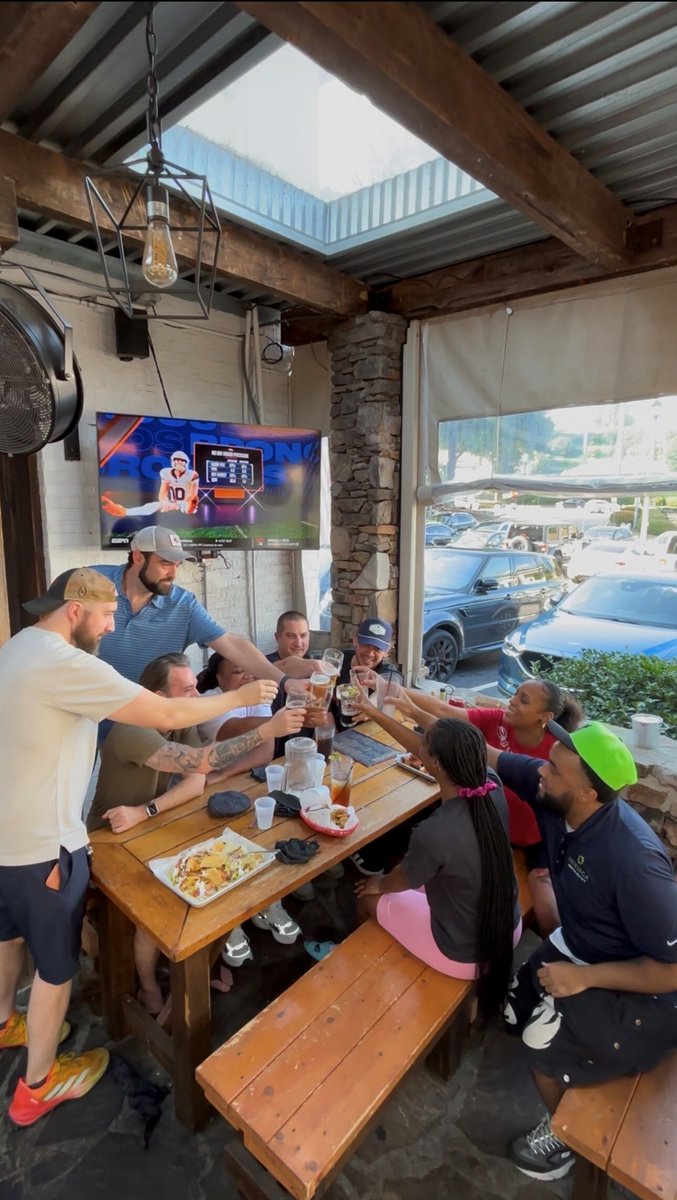 IntelecaIT's tweet photo. Work hard, play hard!

We closed the office early yesterday for a much-needed happy hour. Our team has been working hard this summer to get orders out the door for our clients.

A great celebration as we head into a busy Q4! https://t.co/245XrK3cAm