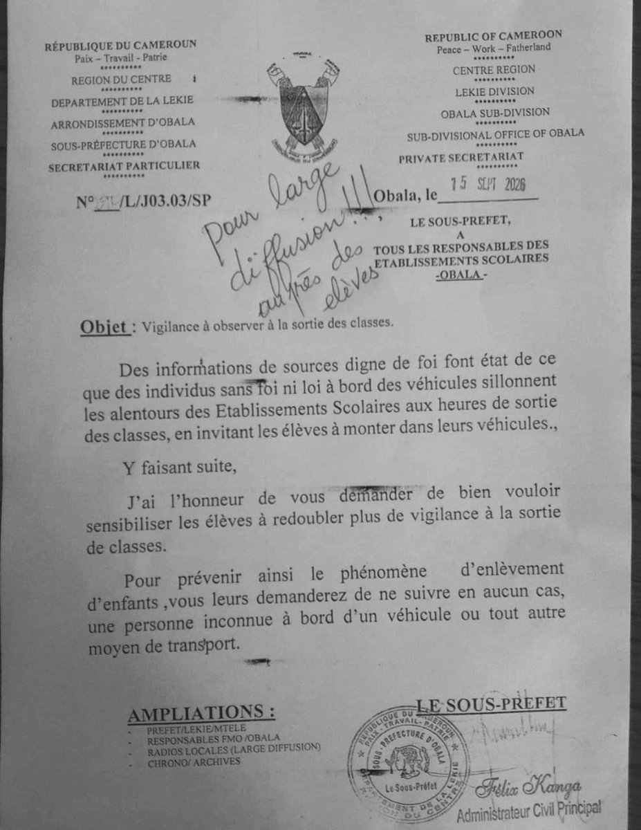 BerthierAce's tweet photo. Vigilance à observer à la sortie des classes...!
#Obala
#ChezMoiAuCmr https://t.co/6BgeTaJq2X
