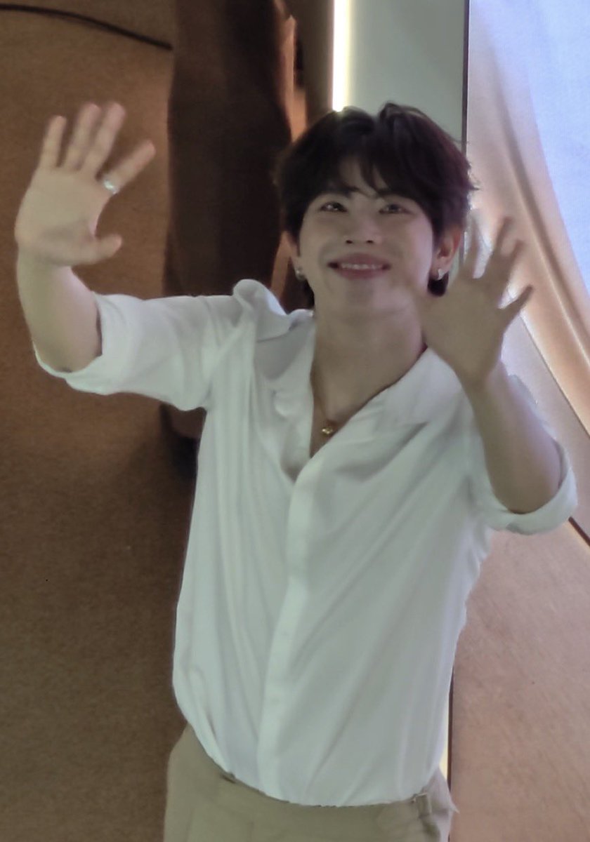 hellobeargyu's tweet photo. 📝┊บันทึกเด้กอ้วล 

วานนิเริ่มต้นวันด้วยการเดินเข้าห้างแล้วบังเอิญเจอพิดาราเลย เผลอสรั่น 🚰·̫🚰  ได้เติมจากมุมใหม่ ๆ ชั้น 3 ด้วย จุ่มแก้มวานนิมีคนแอบงอแงแต่ว่าน่ารักฮับ เอ็นดูกมกมสุดหัวใจ ยัยบิ๋ยิ้มหวานชื่นใจแม่ทิฉุด !! ร้ากน้าอ้วล ไว้เจอกันใหม่งับ ″̮

16.09.69 𓐄☔️˒ https://t.co/dZQNPXnDNB