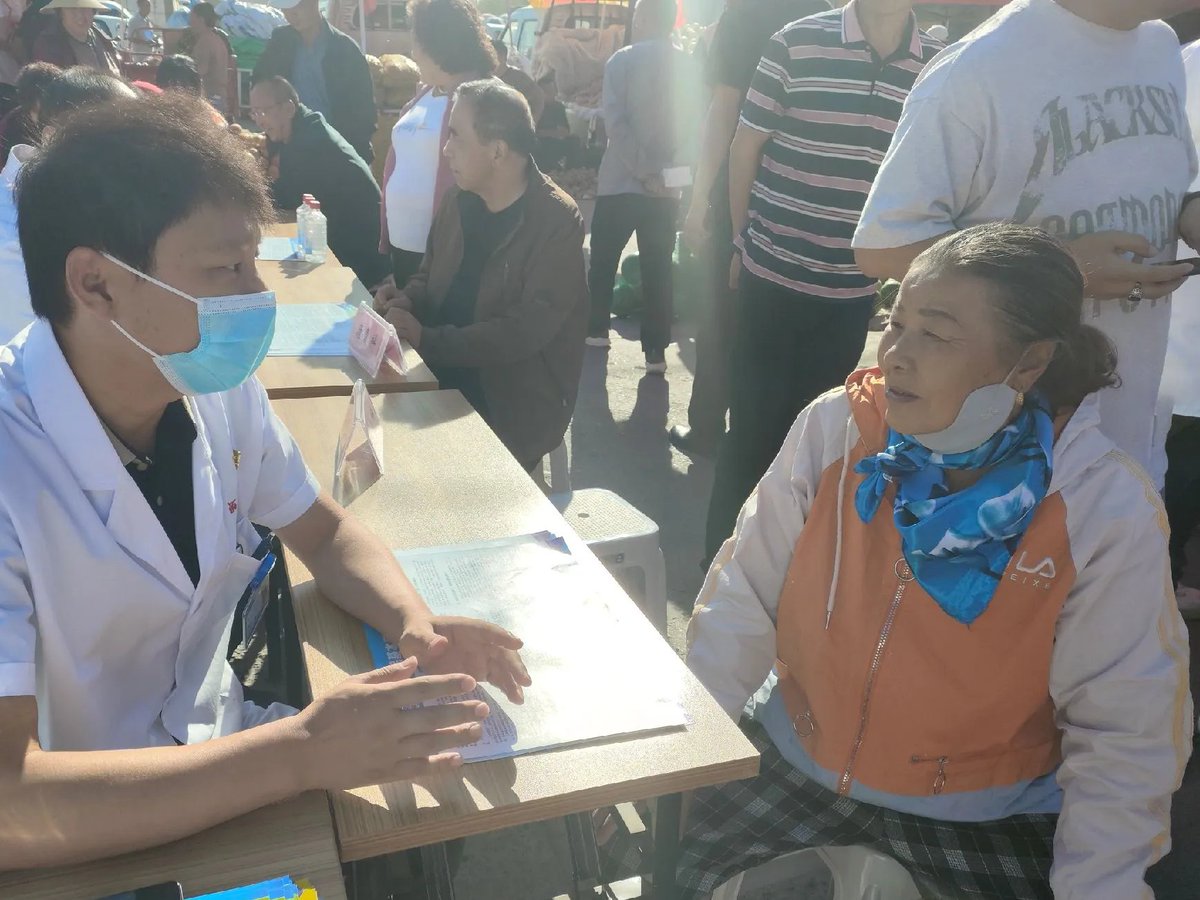 Diu_Wukon's tweet photo. With the development of the economy, the aging of the population has increased sharply. China pays more attention to chronic diseases and provides targeted free guidance on chronic diseases for the elderly, middle-aged and young people. https://t.co/87W8KwutoM