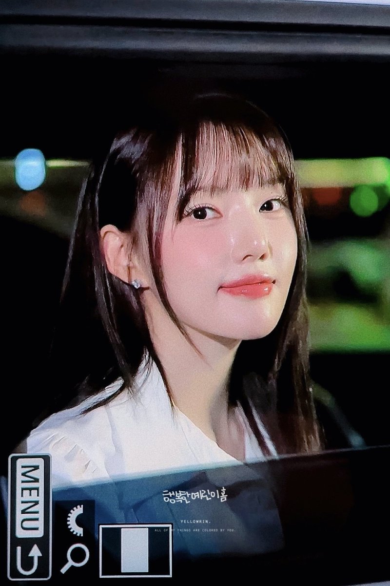 _YEllowRIN's tweet photo. 260916 #예린 #YERIN https://t.co/yj4jEEn3Ei