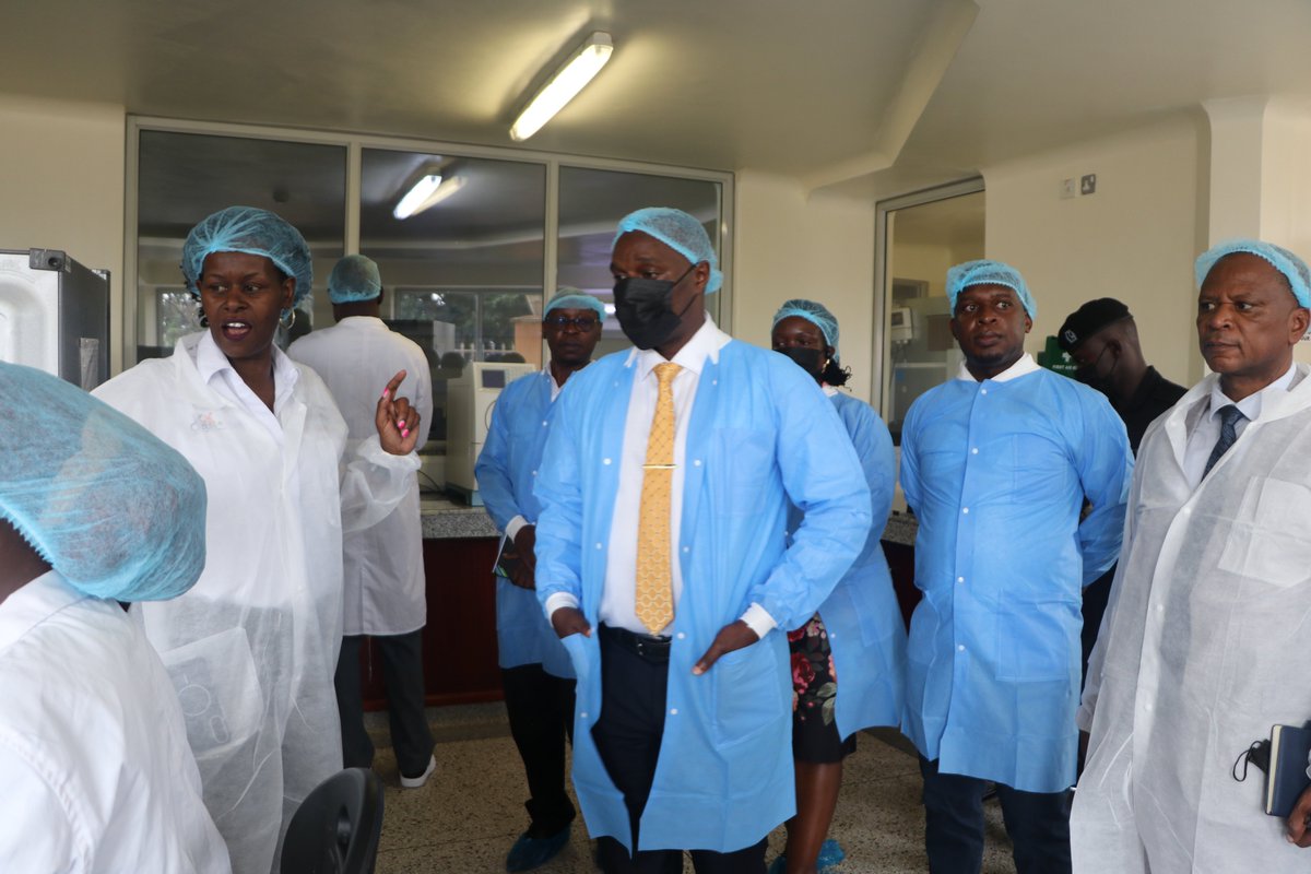 cebiotechug's tweet photo. Great to welcome Hon. Minister @EngJonard to CeBioTech today! From lab research to real products, we're ready to help power Uganda's journey to a $500B economy. Special thanks to @STIsecretariat 

#ResearchToMarket #500BillionEconomy https://t.co/d72ZfXxeFs