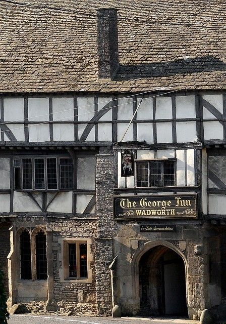 Britains___Pubs tweet picture