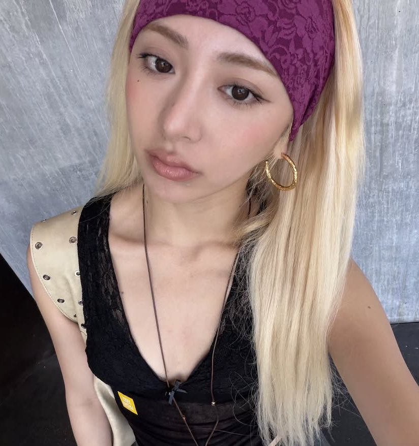 yunjinrs's tweet photo. LA GIRL YUNJIN IM IN LOVE WITH YOU https://t.co/zKHHzmyD8m