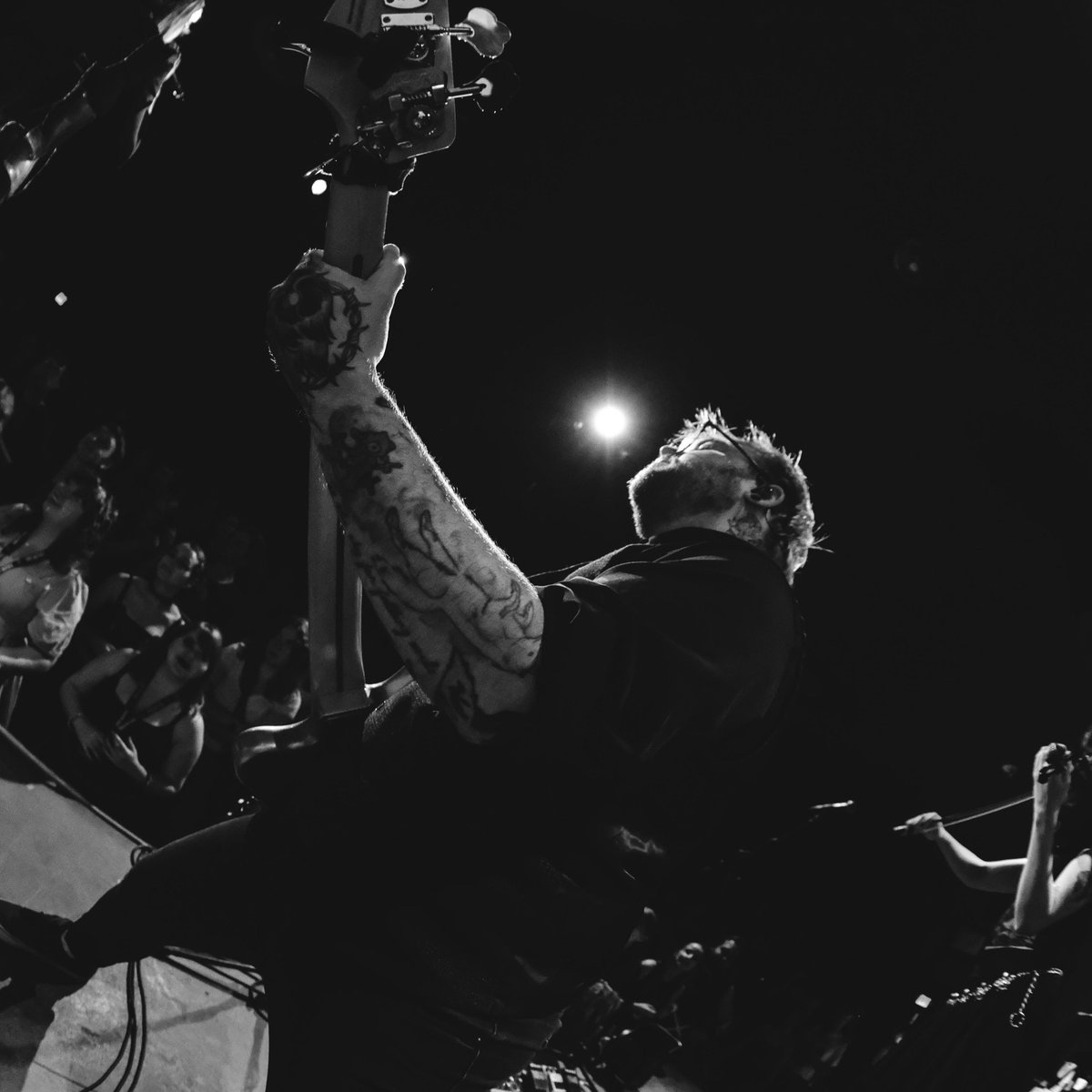 SATSWband's tweet photo. Minneapolis, you stared into the abyss with us and the abyss offered to take us to the Olive Garden for some unlimited breadsticks. Tonight, all eyes are on MILWAUKEE as we roll our Action Van™ into X-Ray Arcade. We’ll see you tonight as our quest with continues.

 📷:  Teets https://t.co/TgPlwrGJgb