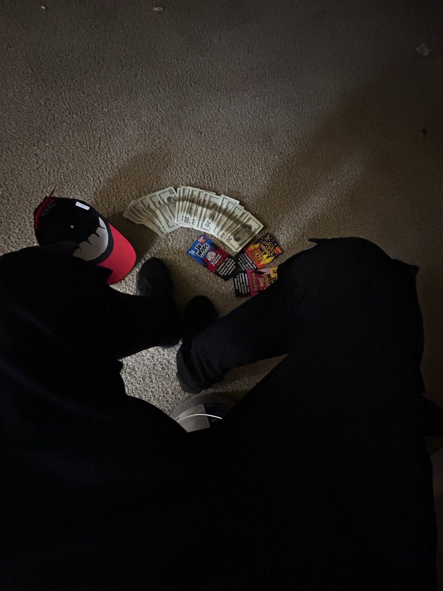 sheluvithere2's tweet photo. New money , new car , new head😭😌💰 https://t.co/NLXcApzjJ7