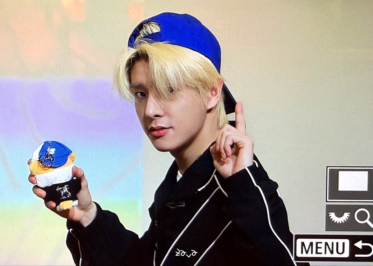 holdontightjake's tweet photo. 260916 점프업 #JAKE #제이크

🧢 https://t.co/d3eHUSWKHw