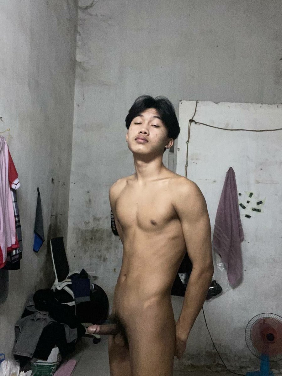 JohnSmithg5ht's tweet photo. Klaxh plex me🥹 https://t.co/9GtIPYG1zU