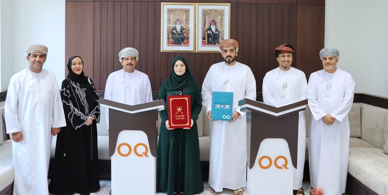 OmanNewsAgency's tweet photo. وزارة التعليم توقع برنامج تعاون لتنفيذ برامج مشتركة في التوجيه المهني وقطاع الطاقة مع شركة أوكيو للمصافي والصناعات البترولية، بما يسهم في تنمية وتمكين الطلبة من اكتساب مهارات علمية متقدمة.

https://t.co/yDJ9DrmMYT

#العُمانية https://t.co/LDnIyrejgn