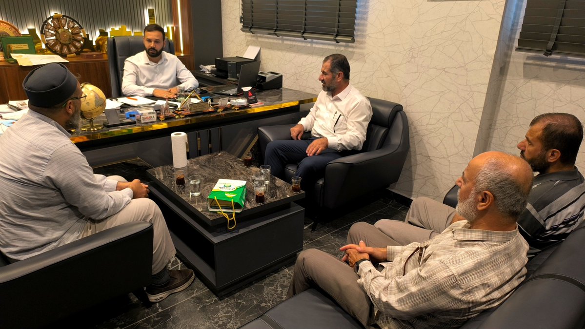HudaPar_Tarsus's tweet photo. İlçe Başkanımız Sn. Hikmet Tanış ve heyetimiz, Urfa'da vefat eden eniştesi dolayısıyla TÜGVA Tarsus İlçe Başkanı Sn. Yusuf Arıcı'ya taziye ziyaretinde bulundu. Merhuma rahmet, ailesine sabırlar dileriz.

#HÜDAPAR #Tarsus #TÜGVA #Taziye https://t.co/UFfMviRna6