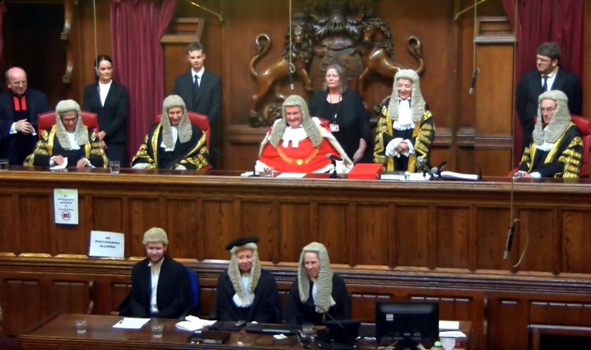 Robbie_Reasons's tweet photo. Who would support trials for all those from Blair to Burnham that facilitated the mass immigration of foreign citizens into the UK against the democratic will of the people? https://t.co/FlHte3c5og