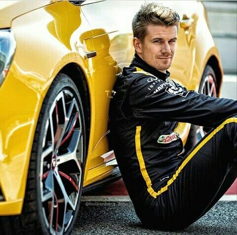 _northmans's tweet photo. Renault nico is SOOOOO YUM like HELLO!! YELLOW https://t.co/5EffXqY2MH