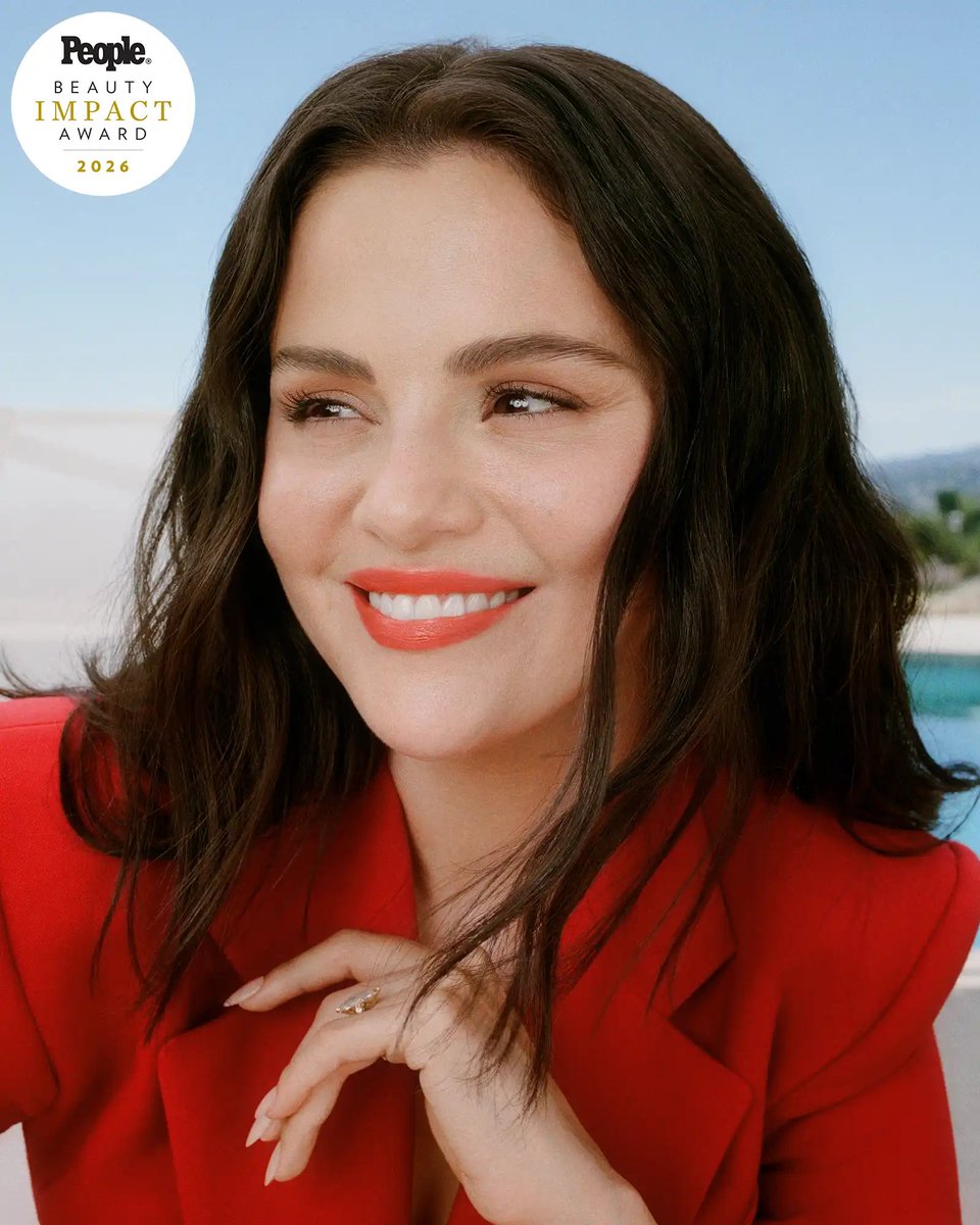 SELENAT0RSARMY's tweet photo. Selena Gomez stuns for PEOPLE Magazine. https://t.co/EPeyC7cnuG
