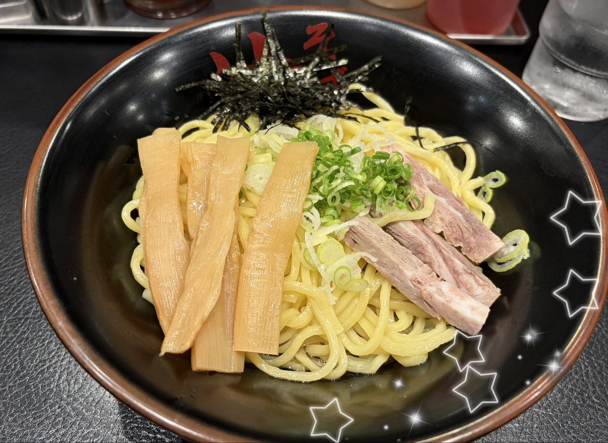 Upld3V's tweet photo. 油そばは良いのか？
#誤算ラーメン部 https://t.co/kbLd2zK7YE