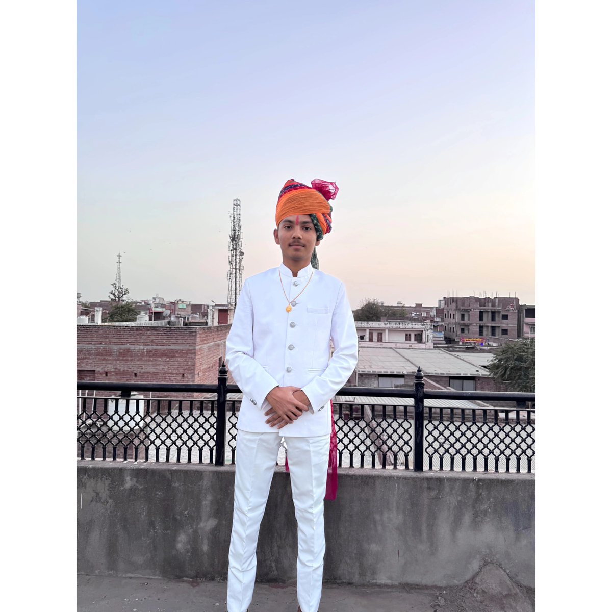 TunaKandermir's tweet photo. Every gentleman looks his best in traditional attire https://t.co/oNumsTmT4t