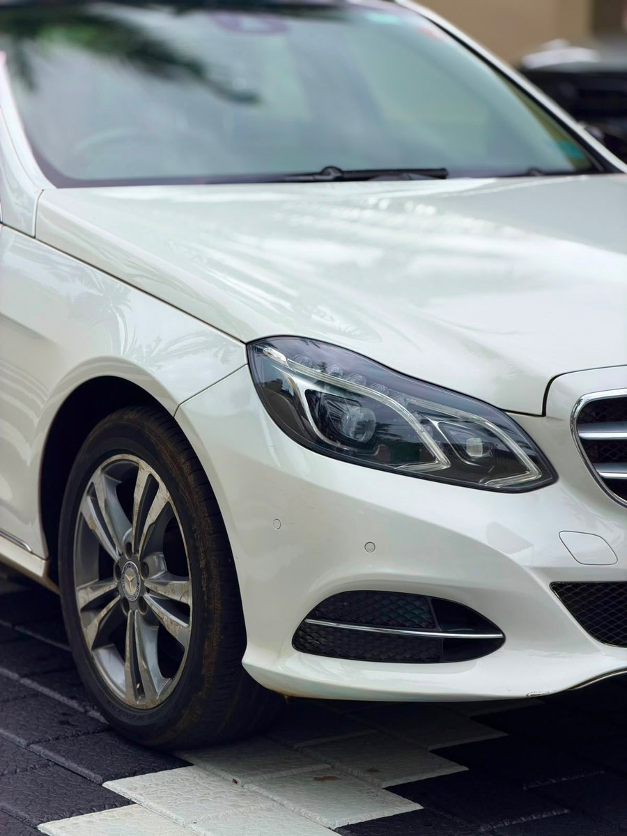 alesitastark's tweet photo. MERCEDES BENZ E250d 
SINGLE OWNER 
115, 000 KM 
ORIGINAL KERALA 
NO REPLACEMENTS 
2013/11 MODEL 
PRICE: 1, 395, 000 
9895845877 for details and deals https://t.co/lVl6w5ICeS