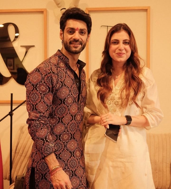 hopelessdil's tweet photo. Karan aur uski Wahi🩷🥹

{#KarHana #karanwahi #farrhanabhatt} https://t.co/Z8GFK50SbI