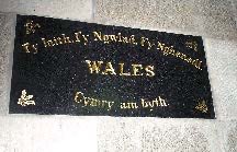 beardywxm's tweet photo. Did you know there is a Welsh plaque inside the Washington Monument.

“Fy Iaith, Fy Ngwlad, Fy Nghenedl. WALES. Cymry am byth.”

“My Language, My Country, My Nation. WALES. The Welsh Forever."

🏴󠁧󠁢󠁷󠁬󠁳󠁿🇺🇸 https://t.co/OgOftpPmiV