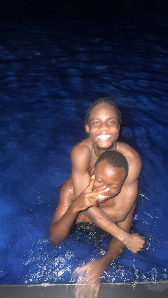 senjosh_'s tweet photo. Happy Birthday Best Friend you are the best ❤️@GbolahannS https://t.co/HAZAa36jt8