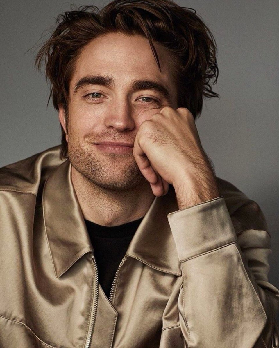 CinemaaNow's tweet photo. Robert Pattinson on how he landed roles in both ‘THE ODYSSEY’ and ‘DUNE: PART THREE’:

"It’s just always different. I mean, with Chris [Nolan], he basically said, “I’m doing The Odyssey.” And I’m like, “Okay, cool. I want to do it.” And then Denis [Villeneuve] was like, “Do you want to do Dune?” And I went, “Yeah.”"