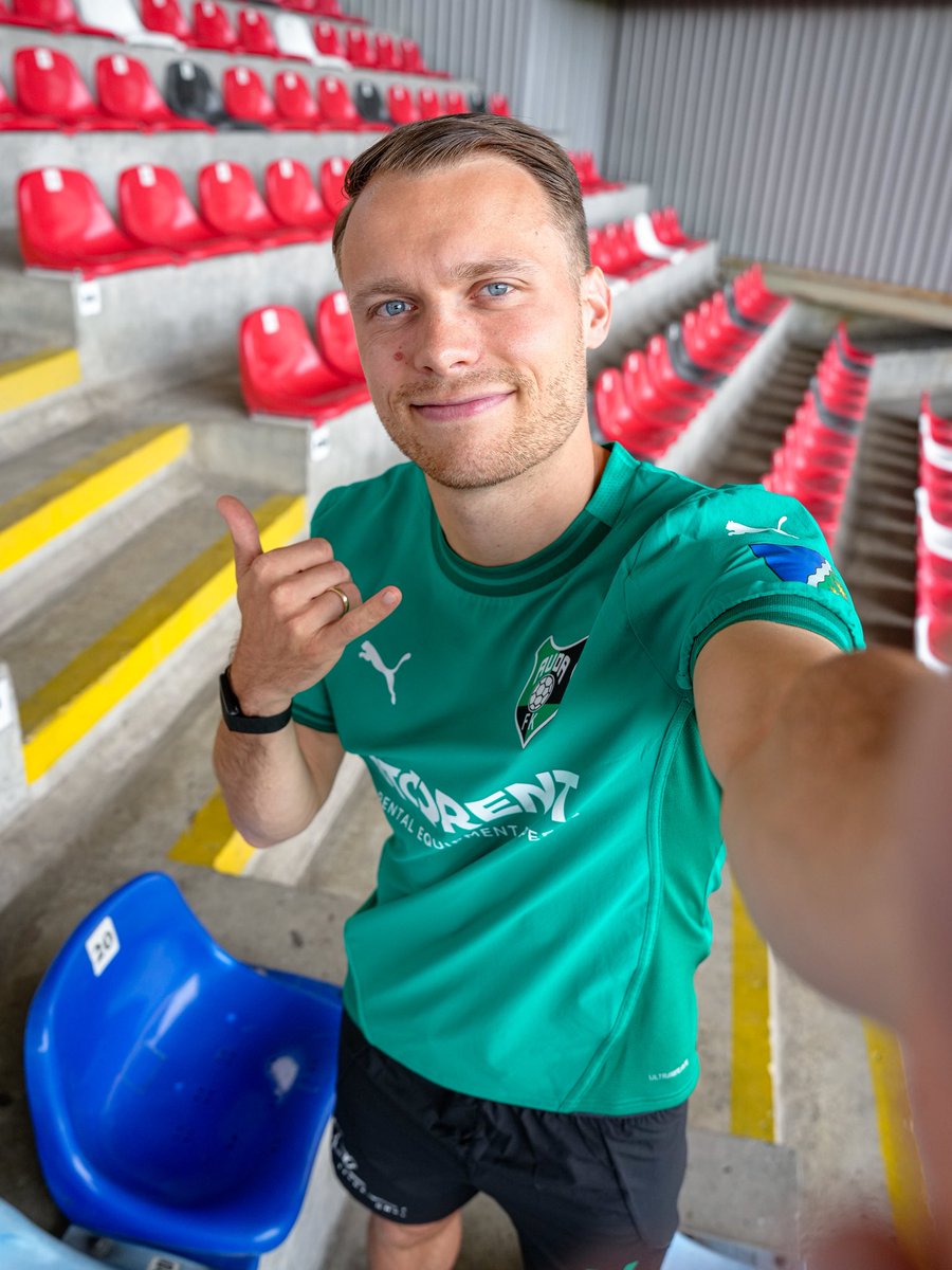 FKAuda's tweet photo. Zaļi-melnajiem pievienojies 27 gadus vecais aizsargs - Alvis Jaunzems 🤝
Vairāk lasi: https://t.co/Swv96s0FYO ⬅️
📸 Kristians Putniņš
Laipni lūgts ģimene, - Alvi 🟢⚫️
#FKAuda #FutbolaVirsliga https://t.co/UYhVcZaGWR