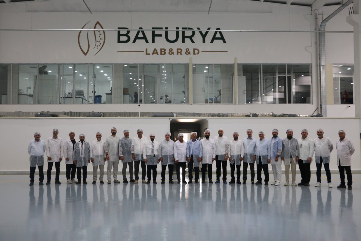 FatihBilalYulek's tweet photo. Haftalık Olağan Yönetim Kurulu Toplantımızı MÜSİAD Ankara Üyemiz Sayın İbrahim Güngör beyin ev sahipliğinde Bafurya Kakao Fabrikası’nda gerçekleştirdik.

Misafirperverliği için teşekkür eder, hayırlı ve bereketli kazançlar dilerim. https://t.co/wE3QJ1Bfdn