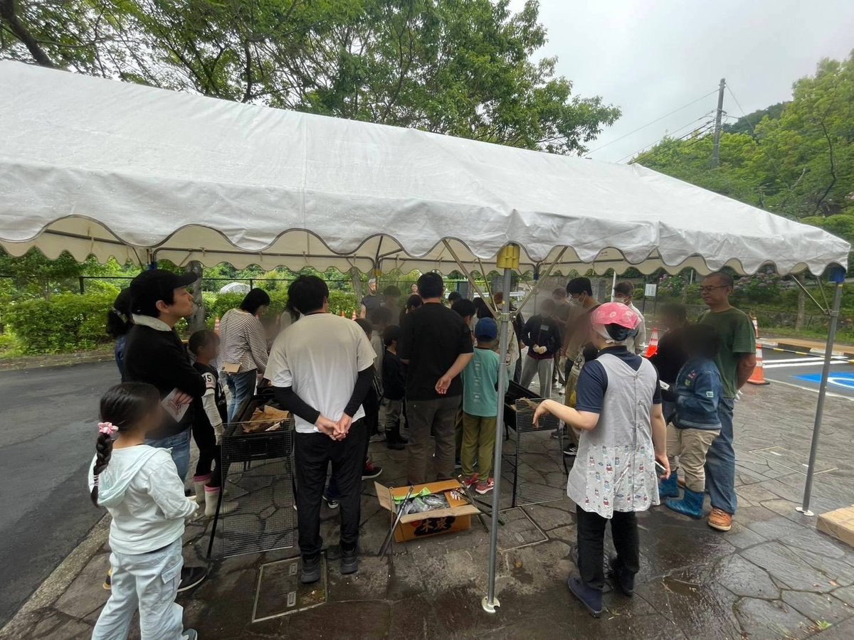 ChigasakiBBS's tweet photo. こんにちは、会員の髙橋です！

先日「びわっ子クラブ」の活動に参加し、調理とレクリエーションを行いました！✨️

今回は保護者も一緒で、子どもたちの新しい一面を見ることができました。

これからもびわっ子の子たちと一緒に、色々な体験を通して成長していきたいです💪

#BBS #びわっ子 #平塚 https://t.co/iAFze0AlBG