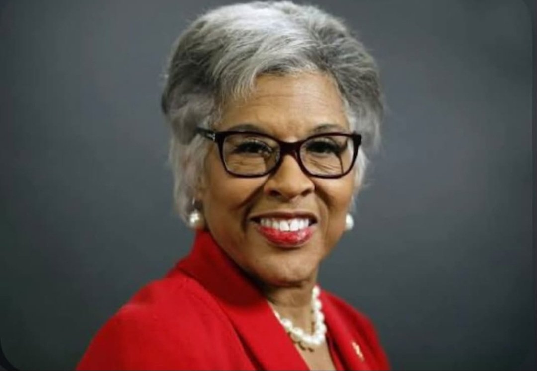AzPetrich's tweet photo. We have a new Queen: Rep. Joyce Beatty. She and Trump went head to head over the Kennedy Center and she won, again. https://t.co/aQobcouiUH