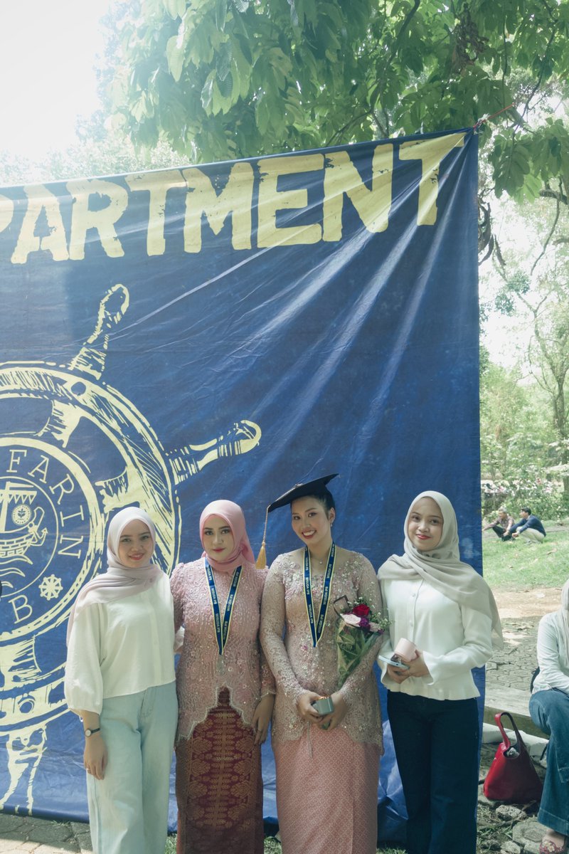 cloverrstarx's tweet photo. alhamdulillah lbh panjang balasannya🏅 https://t.co/rsRPZyNOYT